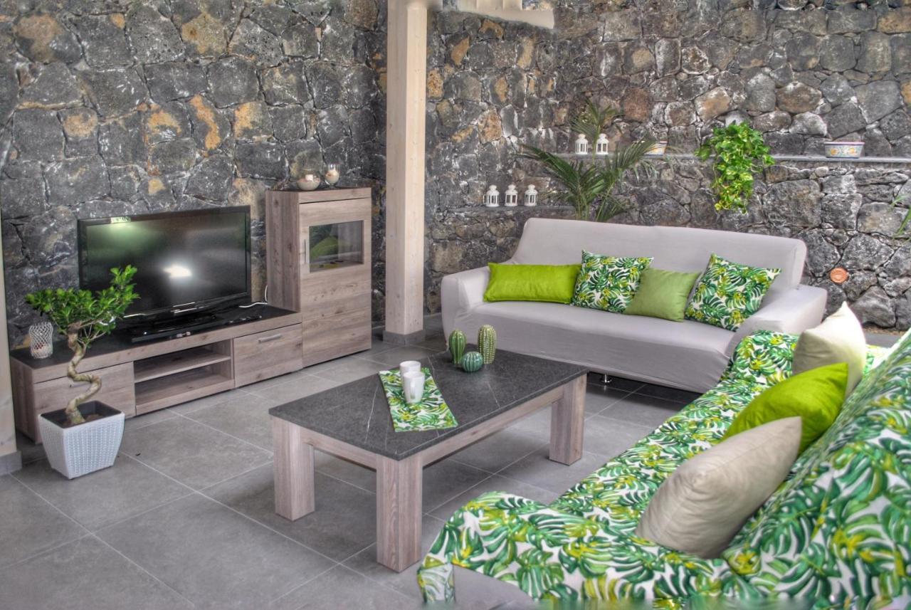 Villa Dedalisa By Holidayngo Acireale Εξωτερικό φωτογραφία