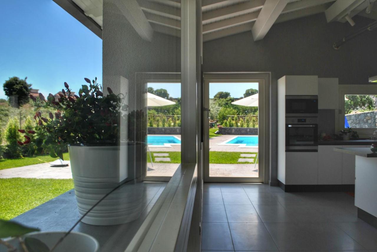 Villa Dedalisa By Holidayngo Acireale Εξωτερικό φωτογραφία